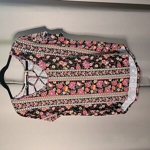 🌴 Pink Rose Top Short Sleeve Black with Floral Print